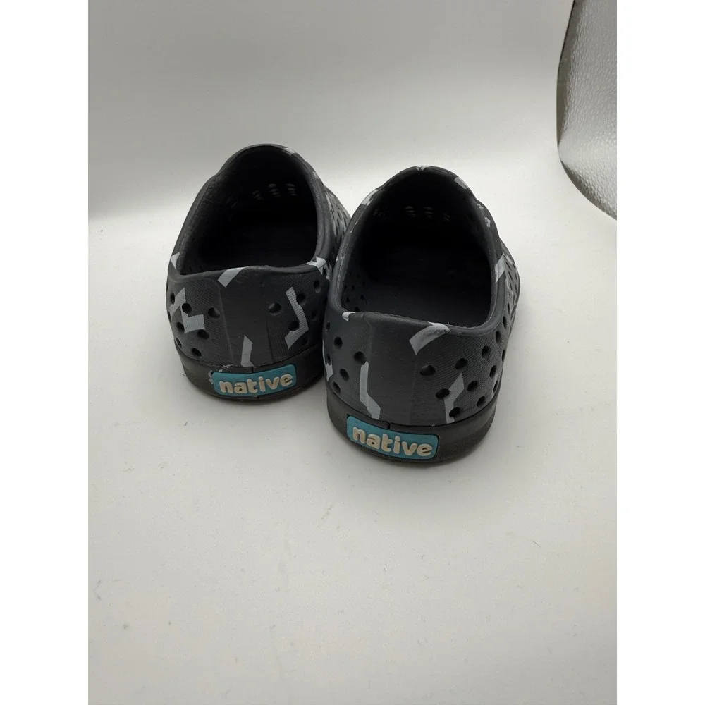 Native Jefferson Kids Shoes Size C6 Black White Lightning Bolt Slip On EVA